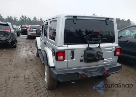 2022 Jeep Wrangler Unlimited Sahara 4X4 z USA, uszkodzony, nr VIN 1C4HJXEG6NW113227